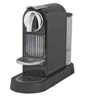 A máquina expresso é acessível mas as cápsulas tornam esta opção mais cara.